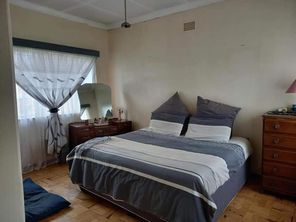 Oakfield Lounge Hotel Benoni Exterior foto